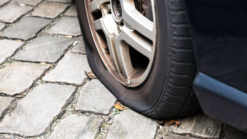 In Berlin wurden in diesem Jahr hunderte Reifen von Autos zerstochen